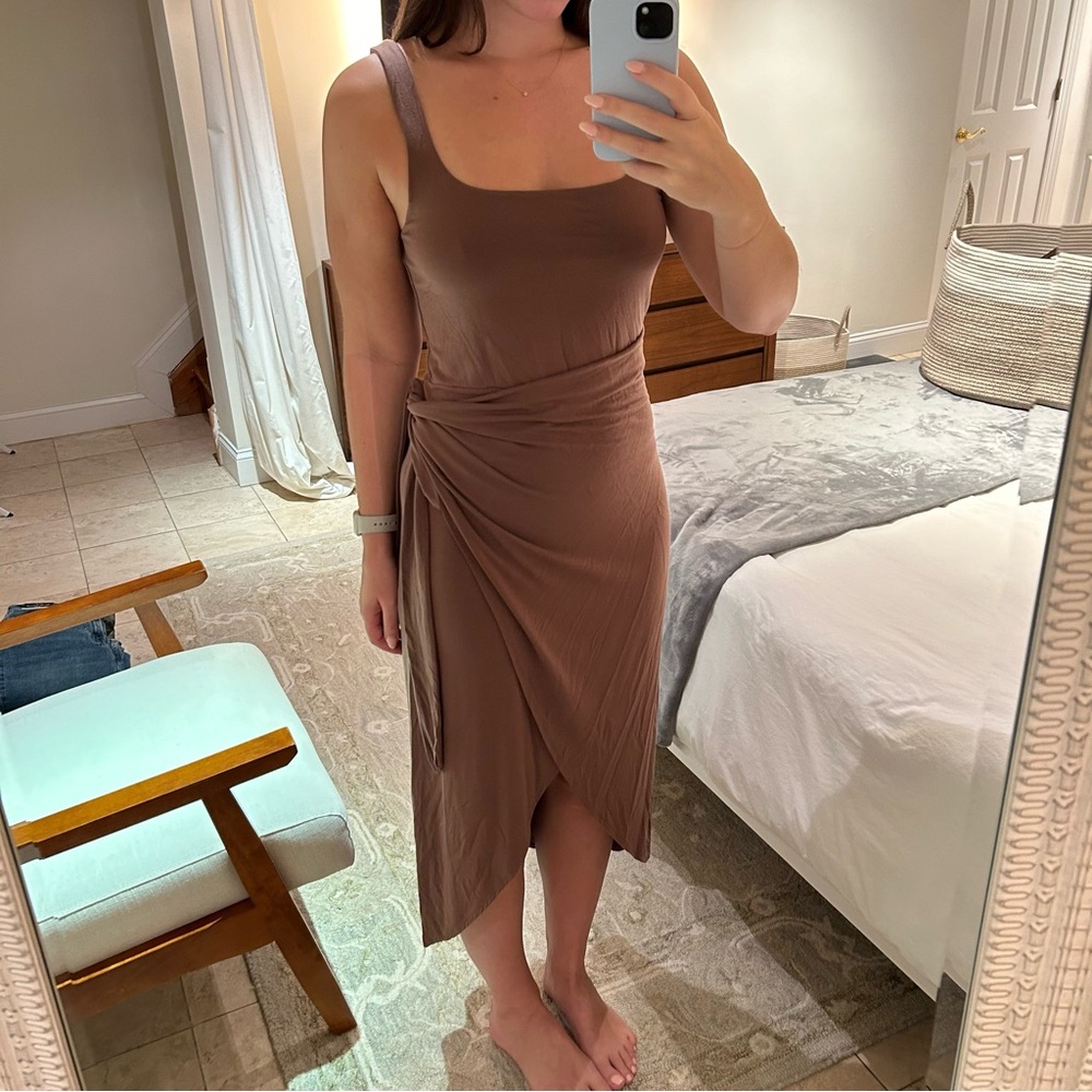 Wilfred Saturn Midi Dress (Aritzia)